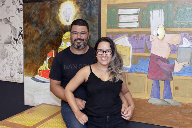 Karen e Marcos est&atilde;o &agrave; frente do bar Mister Mad Borges, nova opera&ccedil;&atilde;o no centro de Porto Alegre Foto: T&Acirc;NIA MEINERZ/JC