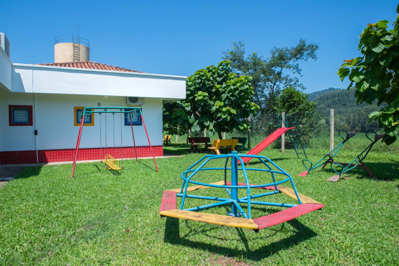 Parte da estrutura tamb&eacute;m foi erguida para mais de 1m40cm, ficando a salvo em caso de cheias