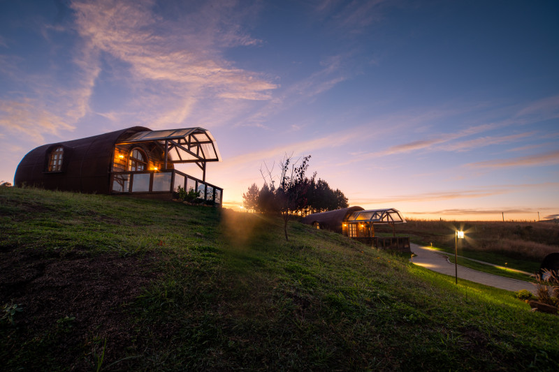 Resort na Serra Gaúcha tem acomodações dentro de barris de vinho