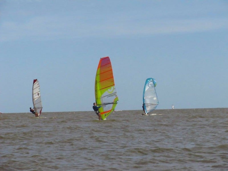 As modalidades de windsurf, kitesurf e wing foil participam do Ecovela 2024
