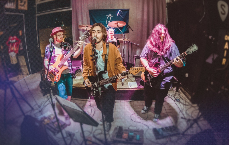 Edição especial da festa Rock 'n' Bira acontece neste sábado (2) no Opinião, a partir das 23h, com a banda autoral The Castways (foto) e outras quatro de tributos 