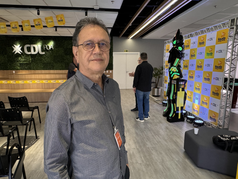 Fritsch orienta que o lojista dê desconto maior no produto de valor mais baixo