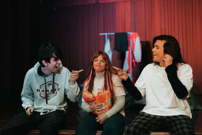 Teatro do Sesc Alberto Bins recebe o espetáculo Se eu pudesse falar com as estrelas, com sessões na sexta-feira (1°), às 19h30 e no final de semana (2 e 3), às 18h