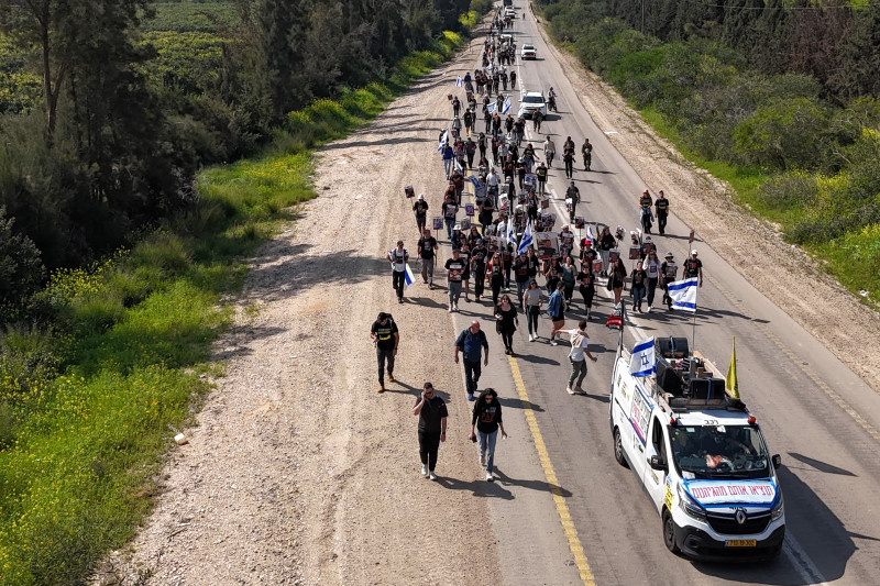 Caminhada de quatro dias iniciou em Re'im evai até Jerusalém