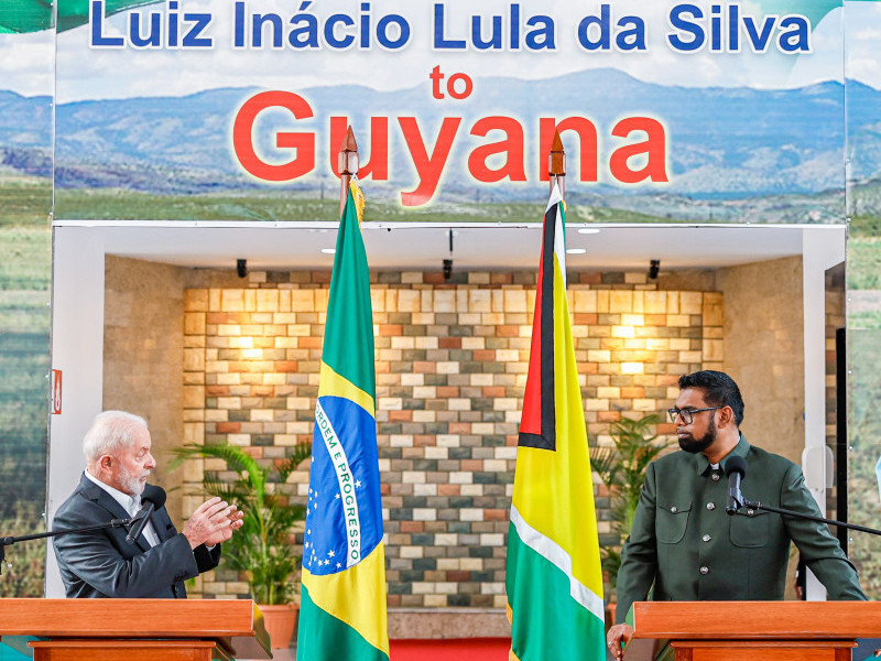 Nesta quinta, em reunião bilateral, Lula voltou a se encontrar com Irfaan Ali