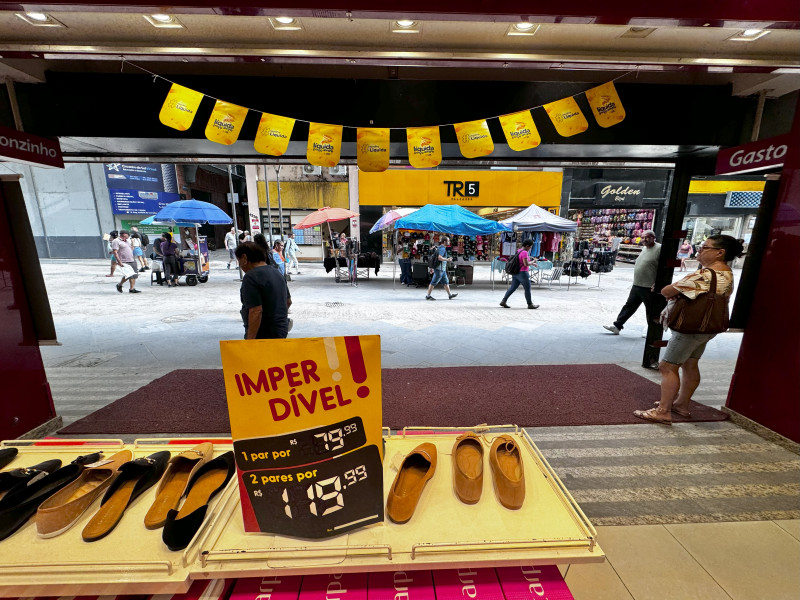 Segmentos ampliam descontos para atrair consumidores na reta final do Liquida