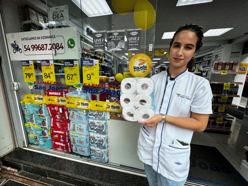 {'nm_midia_inter_thumb1':'https://www.jornaldocomercio.com/_midias/jpg/2024/02/29/206x137/1_minuto_varejo_liquida_porto_alegre_lojas_campanha_farmacia_centro_jornal_do_comercio5-10486843.jpg', 'id_midia_tipo':'2', 'id_tetag_galer':'', 'id_midia':'65e0f906a9b5a', 'cd_midia':10486843, 'ds_midia_link': 'https://www.jornaldocomercio.com/_midias/jpg/2024/02/29/minuto_varejo_liquida_porto_alegre_lojas_campanha_farmacia_centro_jornal_do_comercio5-10486843.jpg', 'ds_midia': 'Papel higiênico a menos de R$ 10,00 teve maior procura, diz Amanda', 'ds_midia_credi': 'PATRÍCIA COMUNELLO/ESPECIAL/JC', 'ds_midia_titlo': 'Papel higiênico a menos de R$ 10,00 teve maior procura, diz Amanda', 'cd_tetag': '1', 'cd_midia_w': '800', 'cd_midia_h': '600', 'align': 'Left'}