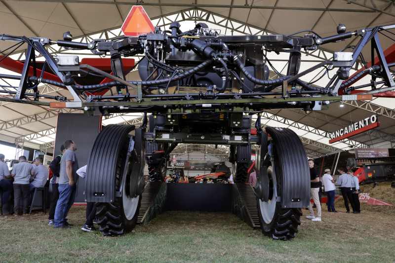 Setor de máquinas e implementos vê metas ao alcance na Expodireto