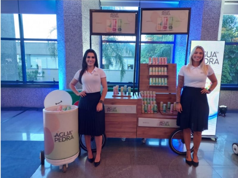 Água da Pedra ofereceu os novos sabores da água saborizada em lata