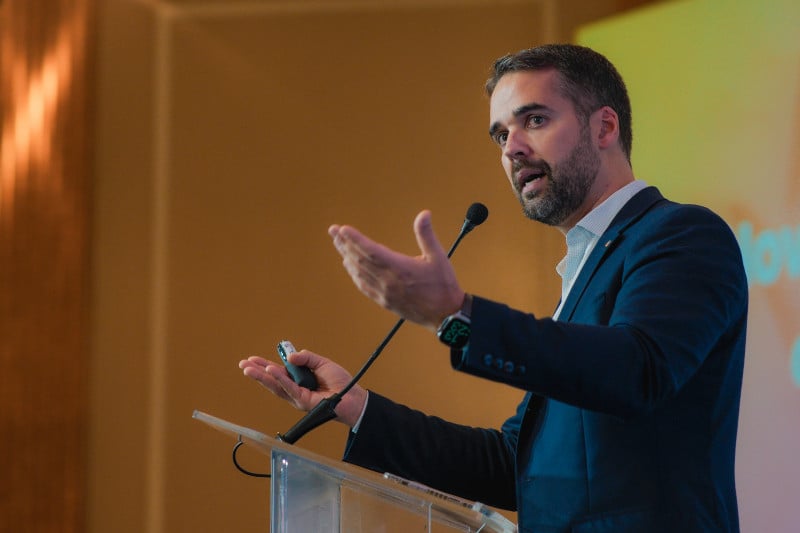 Eduardo Leite vai tratar com Lula mudança do indexador da dívida do RS com a União