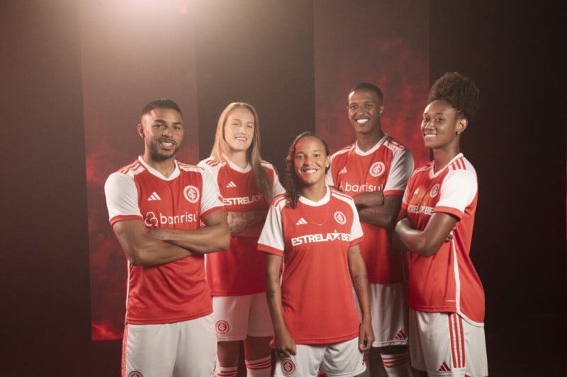 Inter lança nova camisa para 2024; estreia será contra o Juventude no domingo