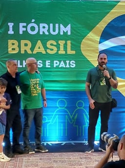 Eduardo Bolsonaro quer apaziguar situação que fez vice-prefeito de Porto Alegre deixar o PL