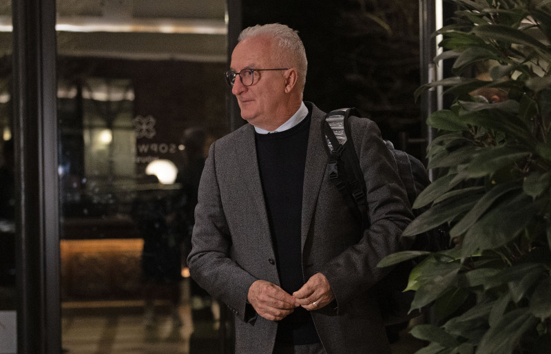 Desfigurada pelas lesões, seleção se apresenta sob o comando de Dorival Júnior