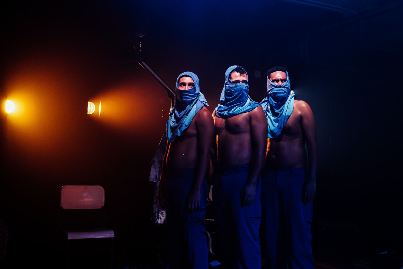 Montagem teatral 'O avesso da pele' (Coletivo Ocutá / SP) é inspirado no premiado romance homônimo do escritor gaúcho Jeferson Tenório