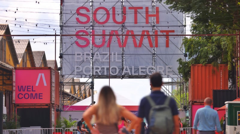 O evento ocupará os quatro armazéns do Cais Mauá e contará com 7 palcos de atrações