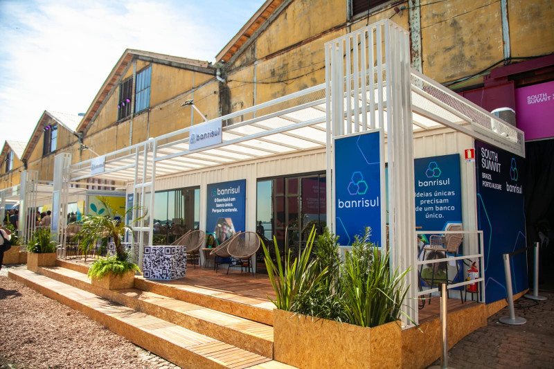 Banco estadual está com estande montado no evento