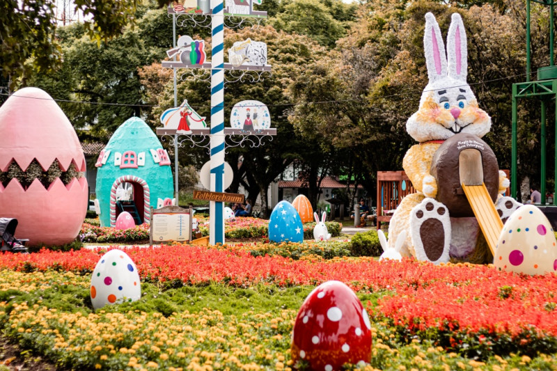 Em Nova Petrópolis, decoração e atrações na Praça das Flores e Rua Coberta são os destaques aos turistas