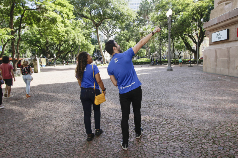 Os roteiros  passam por diversos pontos do Centro Histórico Foto: FERNANDA FELTES/JC