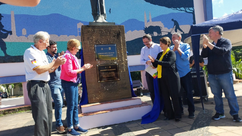 Placas foram lançadas e fazem homenagem aos imigrantes alemães que chegaram à cidade, em 1849