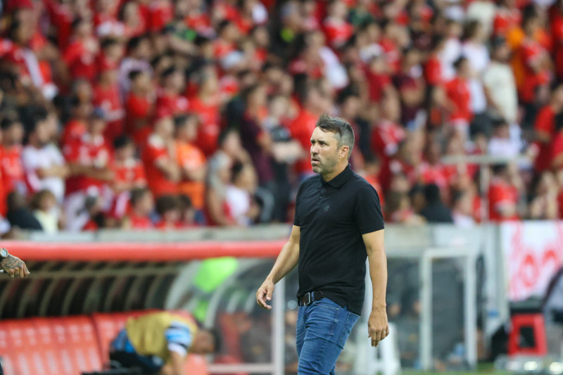 Após a eliminação traumática, Inter vive clima de decepção e cobrança