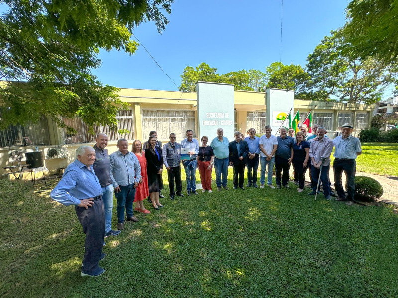 Terreno possui cerca de 8 mil metros quadrados e abriga, atualmente, a Secretaria Municipal de Educa&ccedil;&atilde;o