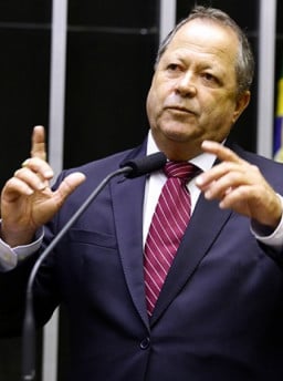 Plenário da Câmara decide manter Brazão preso