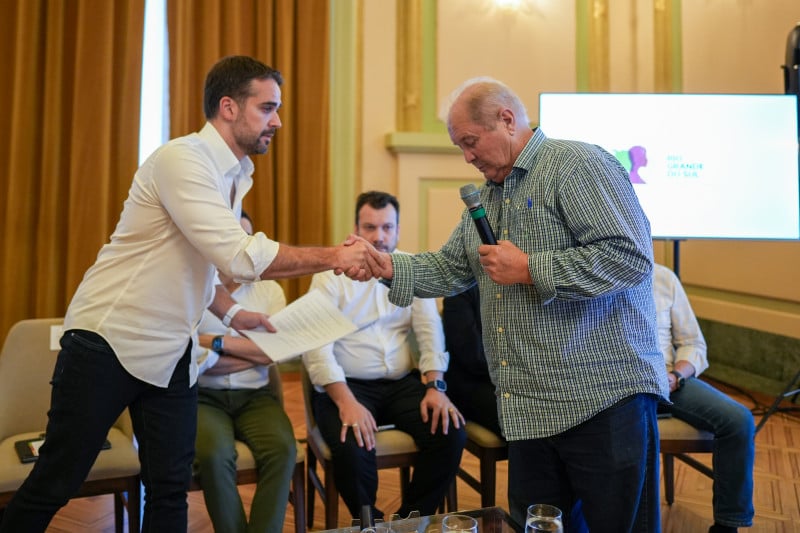 Eduardo Leite vai dar tempo para debate antes de protocolar alta do ICMS