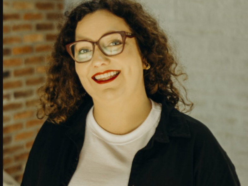 Poli Lopes é coordenadora de conteúdo reputacional na Éfe Reputação