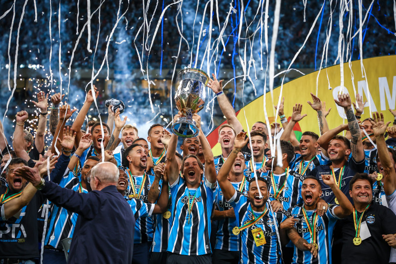 Grêmio vira sobre o Juventude e conquista o heptacampeonato gaúcho na Arena