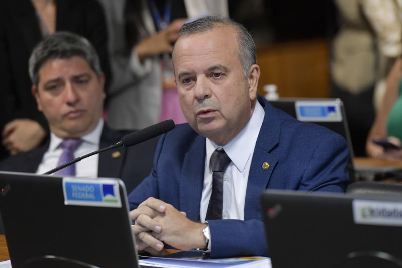 A proposta de Rogério Marinho (foto) foi apresentada em um momento em que Alcolumbre segura a votação de pedidos de impeachment do STF