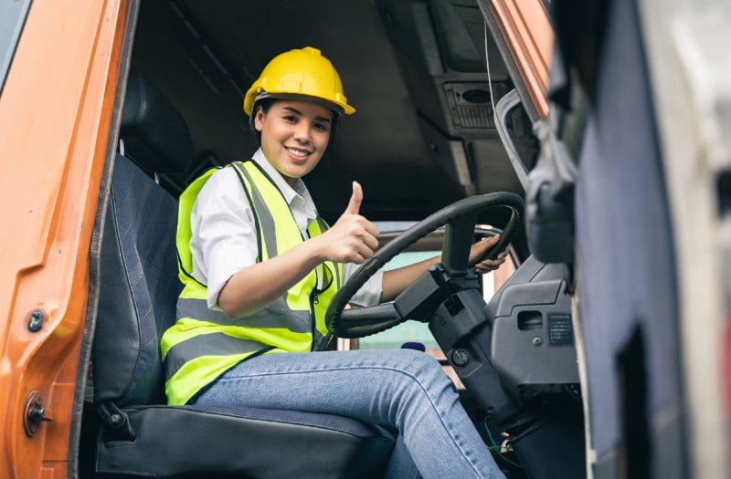 Com base nos números, empresas podem definir ações que ampliem a presença feminina ao volante
