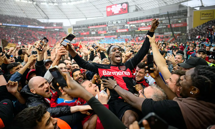 Bayer atropela Werder Bremen por 5 a 0 e conquista Campeonato Alemão após 120 anos de espera