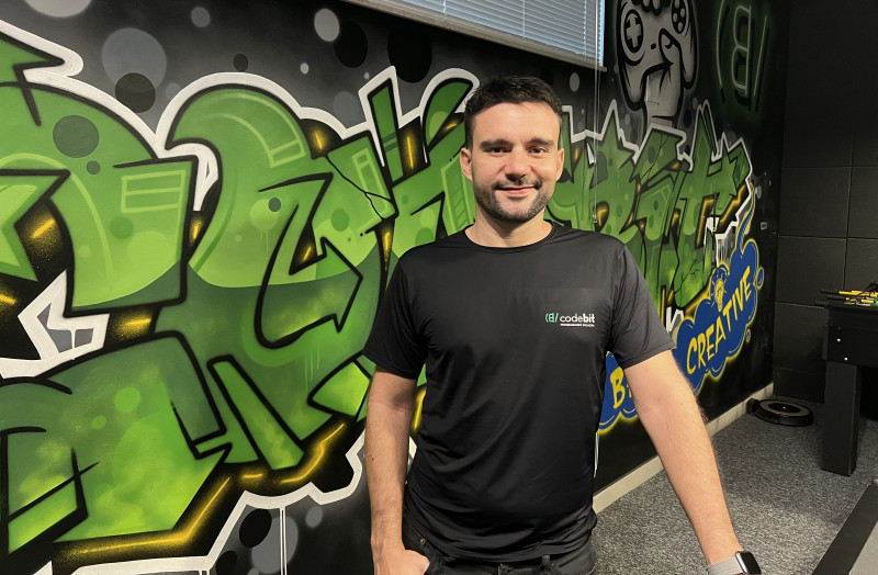 Realidade com filho de dez anos levou Hákime a construir solução