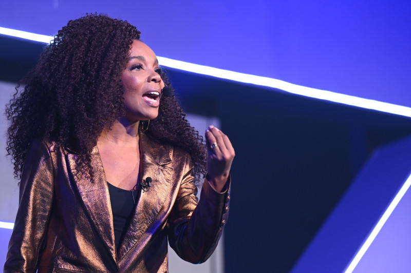 Thelma Assis foi campe&atilde; da 20&ordf; edi&ccedil;&atilde;o do Big Brother Brasil e compartilhou os desafios da mudan&ccedil;a de carreira Foto: Fabiano Panizzi/Gramado Summit/Divulga&ccedil;&atilde;o/JC