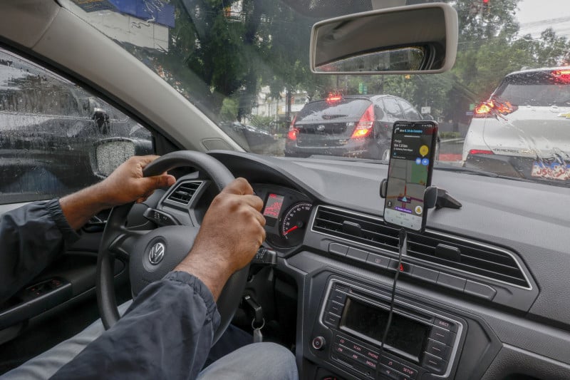 Motoristas de app celebram liberação de crédito para compra de carro 0 km