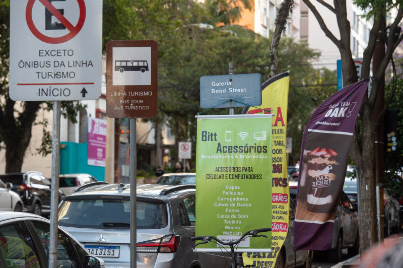 Câmara de Porto Alegre regulamenta veículos de divulgação em vias públicas