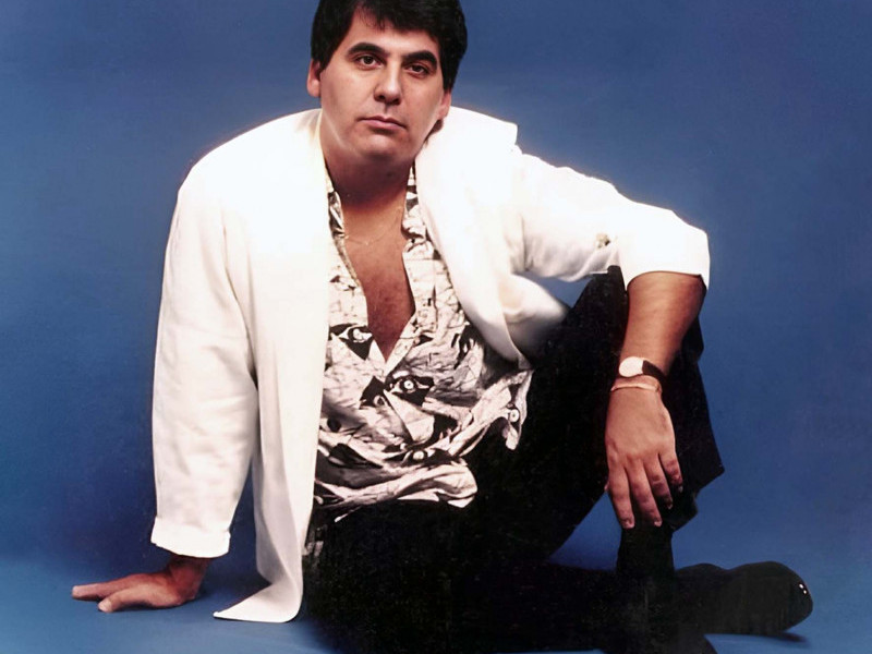 Com o fim do Alambique's, Pinheiro voltou a tocar em bares e cafés