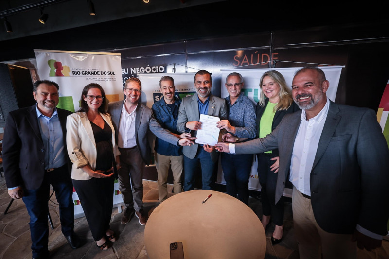 Assinatura do contrato de loca&ccedil;&atilde;o do espa&ccedil;o foi assinado entre os governos estadual e municipal