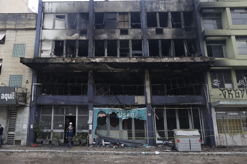 Perícia já identificou quatro homens e uma mulher