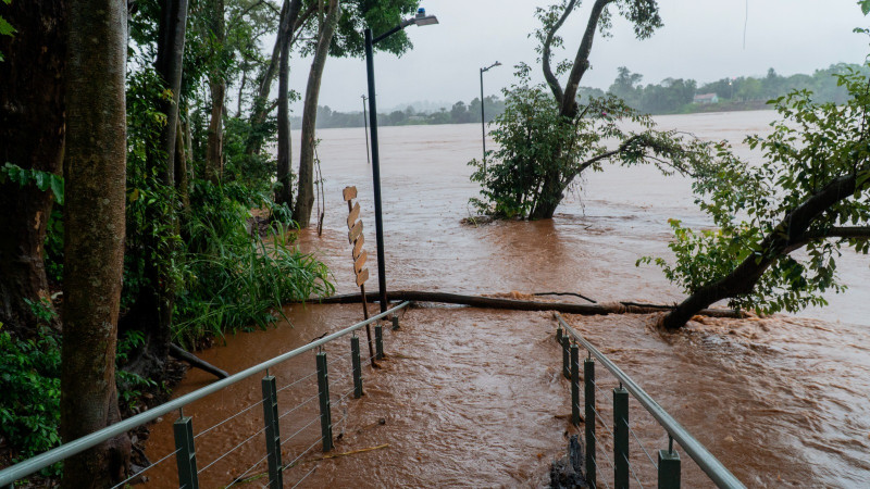Na tarde da terça-feira, volume do rio chegou próximo dos 23 metros