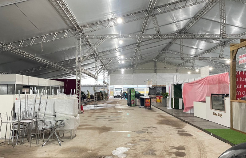 Estrutura do Parque do Chimarrão estava em construção para a festa