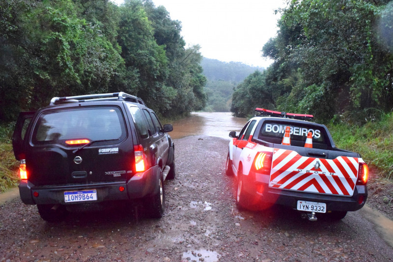 Orientação é para buscar abrigos públicos ou outro local durante a elevação de nível do rio