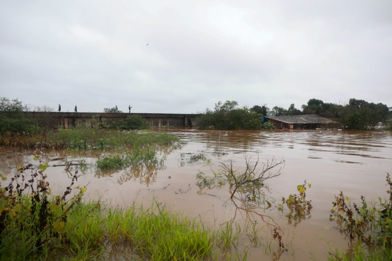 Bairro Mathias Velho em Canoas completamente em baixo d'água no início de mês de maio 