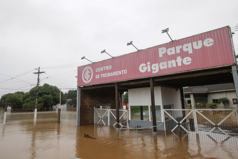 CT Parque Gigante foi invadido pelas águas do Lago Guaíba nesta sexta-feira