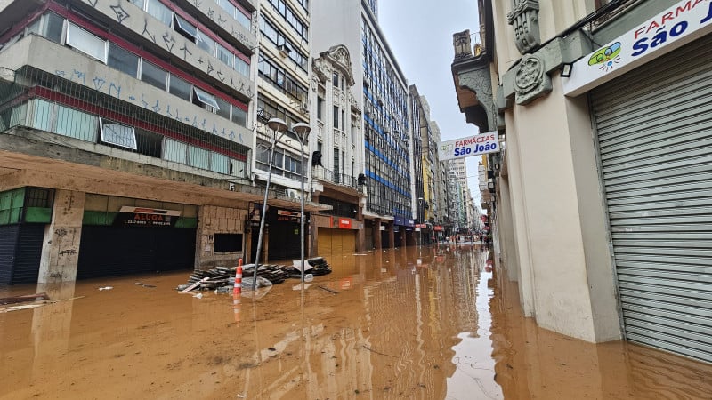 Centro Histórico de Porto Alegre tomado pelas águas na cheia histórica do Guaíba
