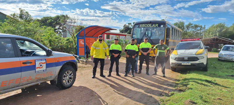 Em Rio Grande, Defesa Civil e prefeitura trabalham na remoção de pessoas na Ilha da Torotama