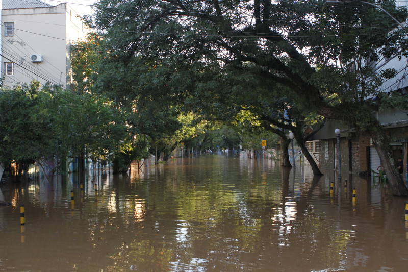 Manual busca orientar os gestores para a retomada da habitabilidade dos condomínios impactados pelas cheias 