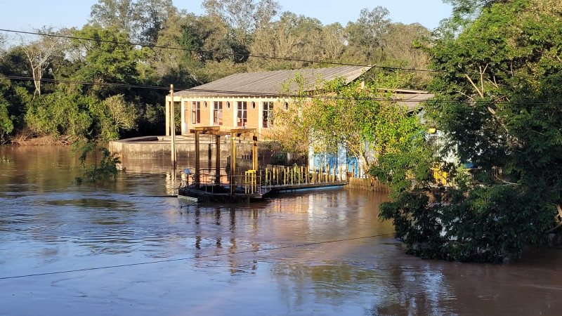 Estação que capta água do Rio dos Sinos voltou a operar após reparos