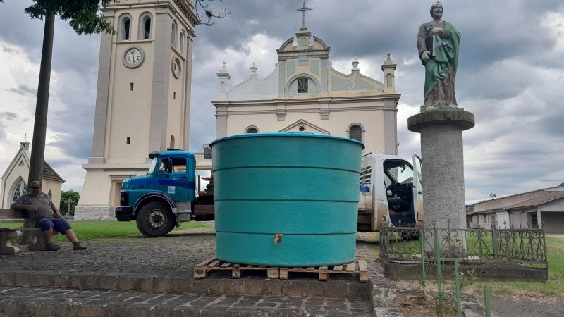 Solução é provisória, até que haja conserto das tubulações