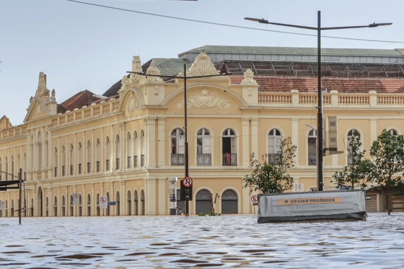 Mercado Público projeta um prejuízo inicial de R$ 17 milhões devido à enchente